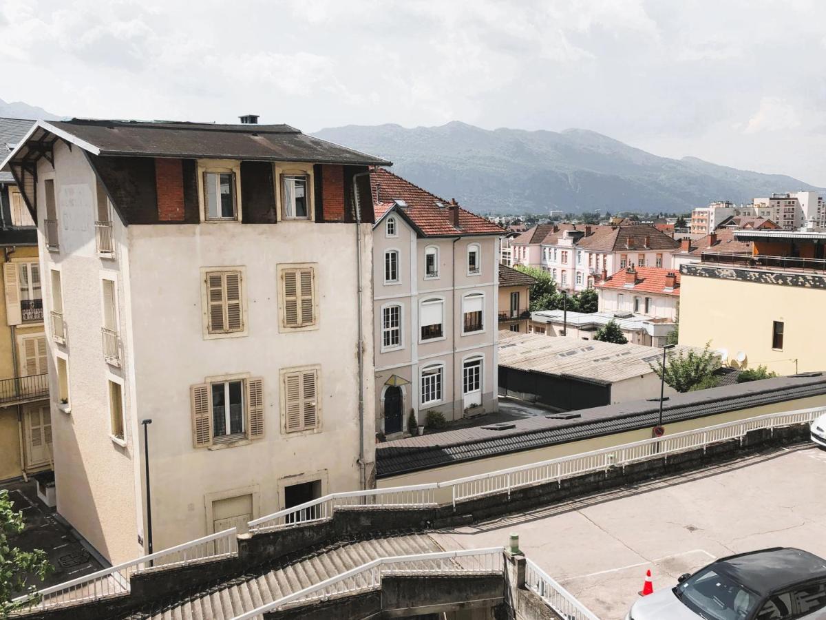 Paisible Studio Avec Agreable Loggia 2 Mn Du Centre Apartment Aix-les-Bains Bagian luar foto